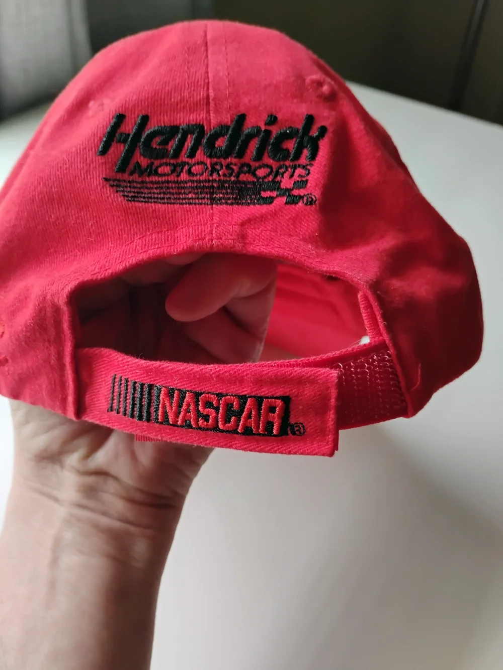 #24 Jeff Gordon DuPont Motorsports Black & Red Racing Cap